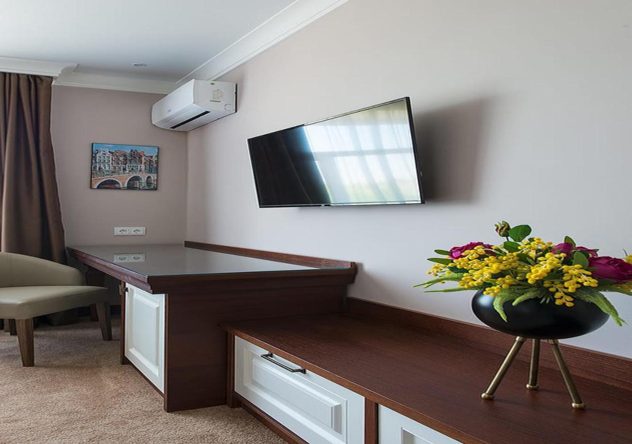 Boutique Hotel Kaspi Temirtau Kültér fotó