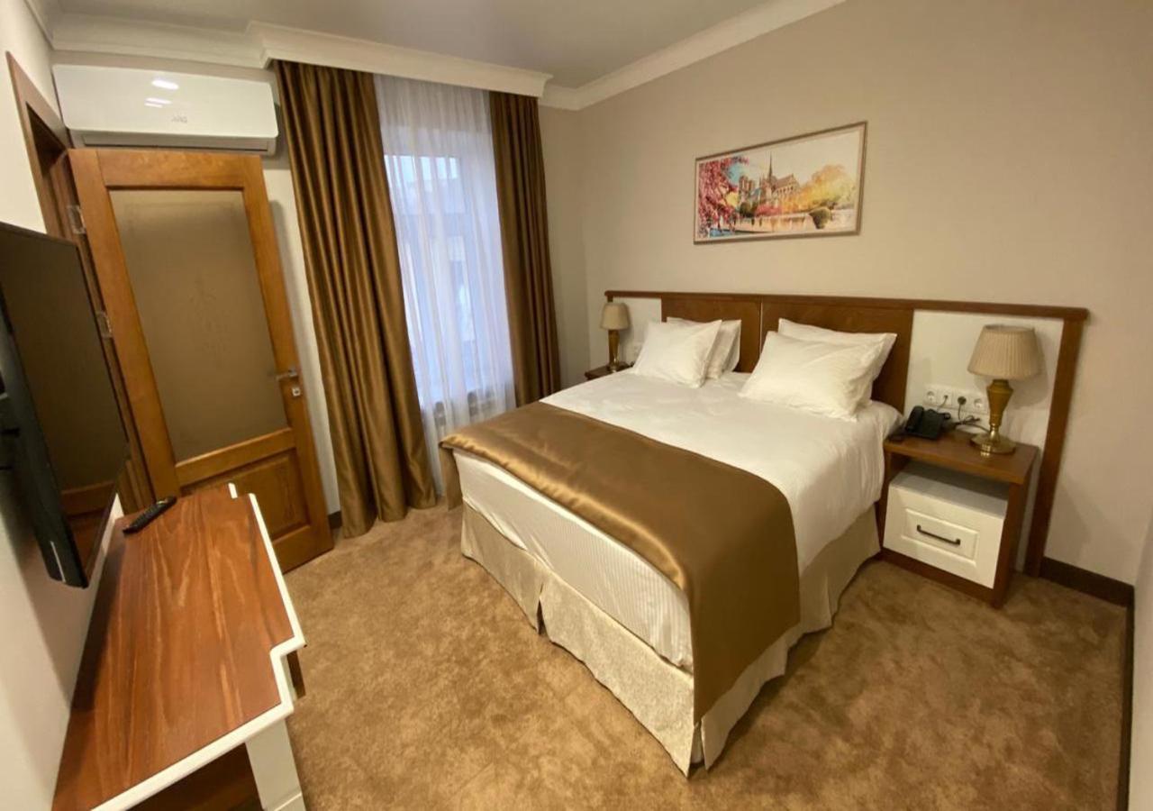 Boutique Hotel Kaspi Temirtau Kültér fotó